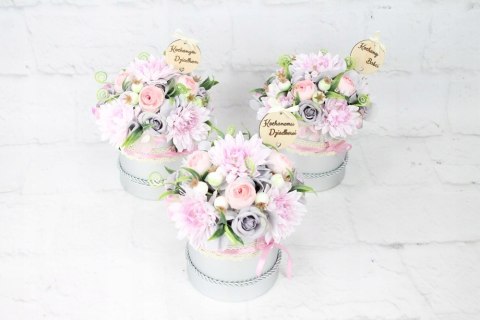 Flower box prezent kwiaty dla Babci bukiet stroik