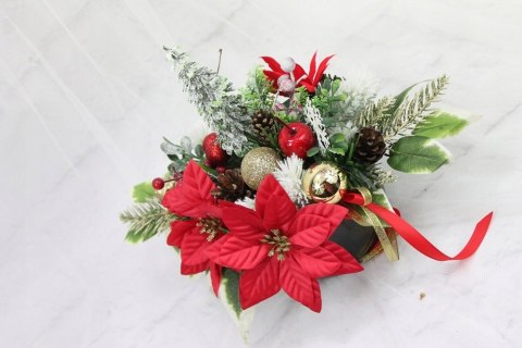 Stroik świąteczny na grób kompozycja na cmentarz