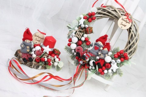 Wianek świąteczny wieniec stroik na drzwi DOMEK biel