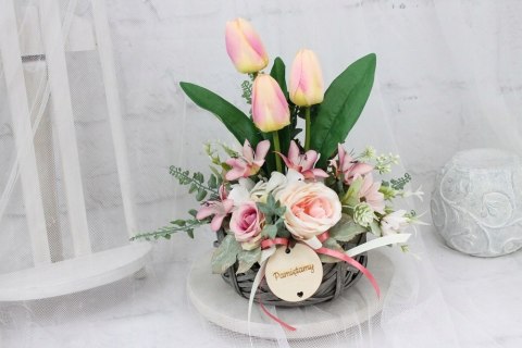 Stroik nagrobny wiosenny tulipany kompozycja na pomnik Stroik nagrobny wiosenny tulipany kompozycja na pomnik