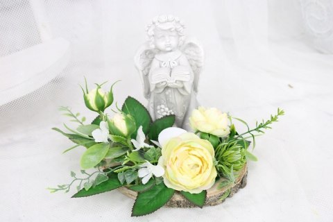 Stroik kompozycja na grób wiązanka ANIOŁEK plaster drewna