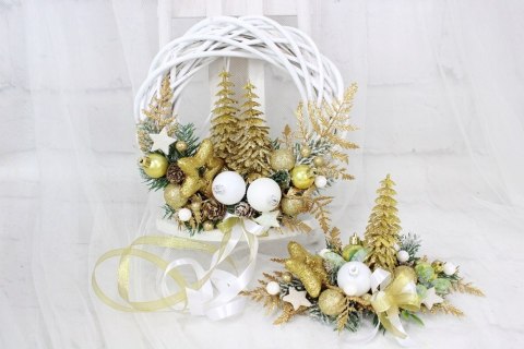 Wianek świąteczny wieniec na drzwi stroik choinki dekoracja domu