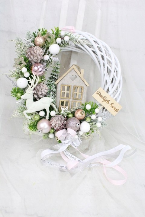 Wianek świąteczny różowy wieniec stroik na drzwi dekoracja DOMEK