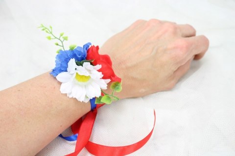 Kotylion na rękę bukiecik krakowski lub przypinka do butonierki folk Kotylion na rękę bukiecik krakowski lub przypinka do butonierki folk