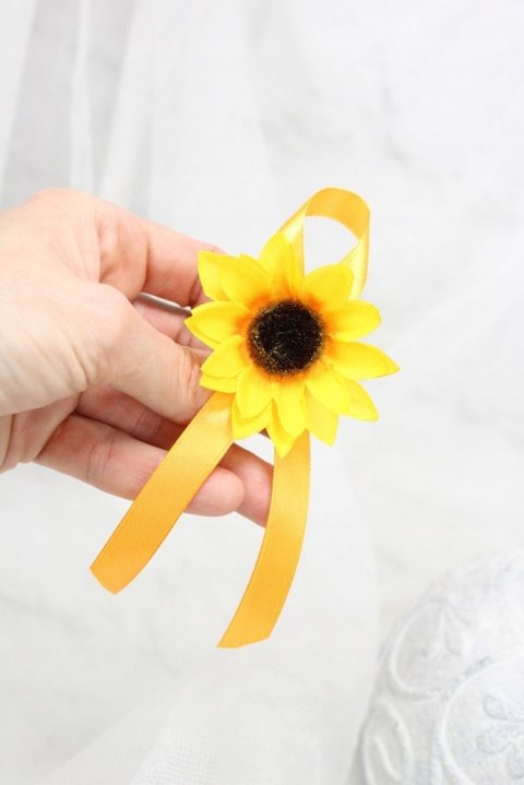 Kotylion słonecznik na rękę mały lub przypinka do butonierki słoneczniki