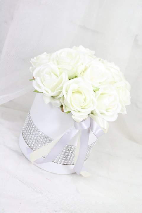 Kwiatowa dekoracja pachnący flower box KREM kwiatowe pudełko glamour Kwiatowa dekoracja pachnący flower box KREM kwiatowe pudełko glamour