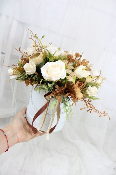 Kwiatowy flower box dekoracja prezent KREM kwiatowe pudełko Kwiatowy flower box dekoracja prezent KREM kwiatowe pudełko