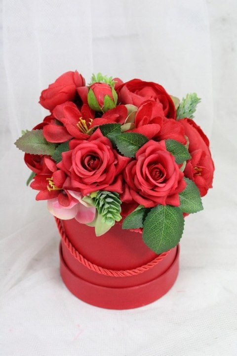 Kwiatowy flower box pachnące kwiaty w pudełku bukiet CZERWONY