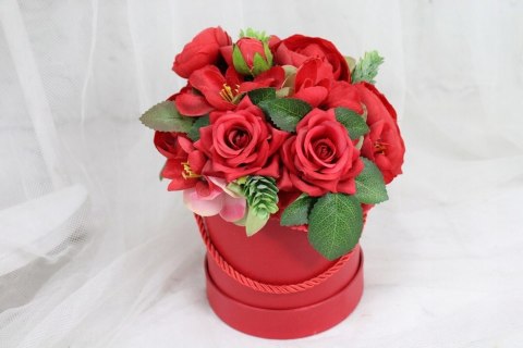 Kwiatowy flower box pachnące kwiaty w pudełku bukiet CZERWONY