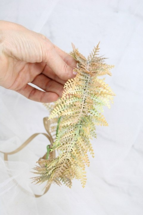 Wianek na głowę jesienny paproć boho sesja do zdjęć