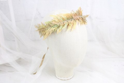 Wianek na głowę jesienny paproć boho sesja do zdjęć