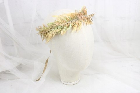 Wianek na głowę jesienny paproć boho sesja do zdjęć