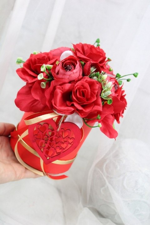 Kwiaty w pudełku Walentynki prezent czerwone róże pachnący Box