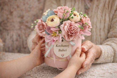 Stroik box prezent kwiaty dla Dziadka Babci pachnący bukiet kwiatów