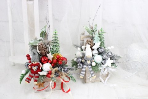 Stroik świąteczny na stół kompozycja bożenarodzenie żołnierz