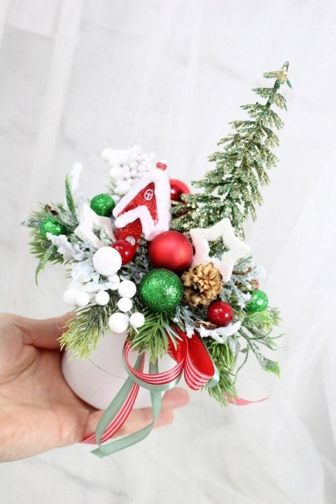 Świąteczny stroik na stół box dekoracja domu domek