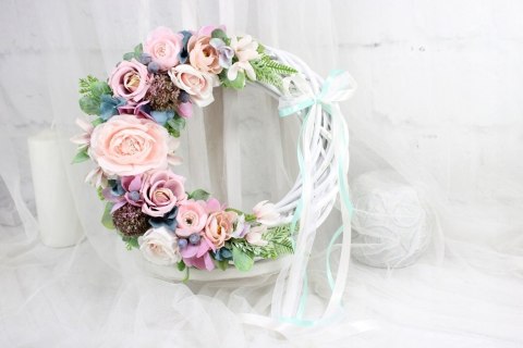 Wianek kwiatowy dekoracja domu drzwi stroik Pudrowy