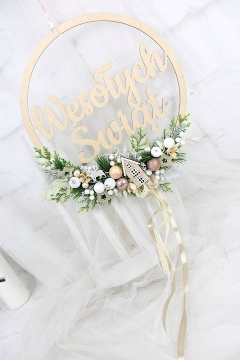 Wianek stroik świąteczny obręcz dekoracja do domu domek