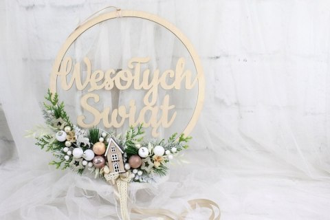 Wianek stroik świąteczny obręcz dekoracja do domu domek