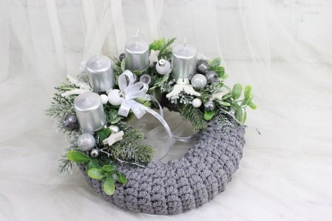 Wianek świąteczny sweterek wieniec adwentowy stroik dekoracja stołu
