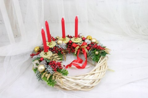 Wianek świąteczny wieniec adwentowy stroik na stół świece