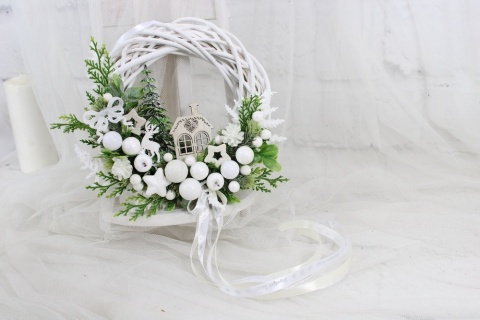 Wianek świąteczny wieniec stroik na drzwi DOMEK biel