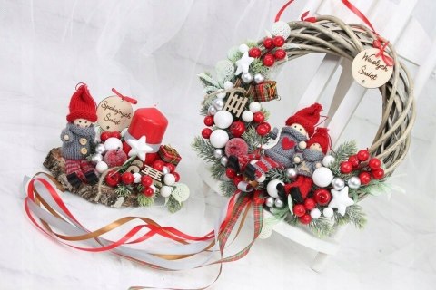 Wianek świąteczny wieniec stroik na drzwi dekoracja DOMEK