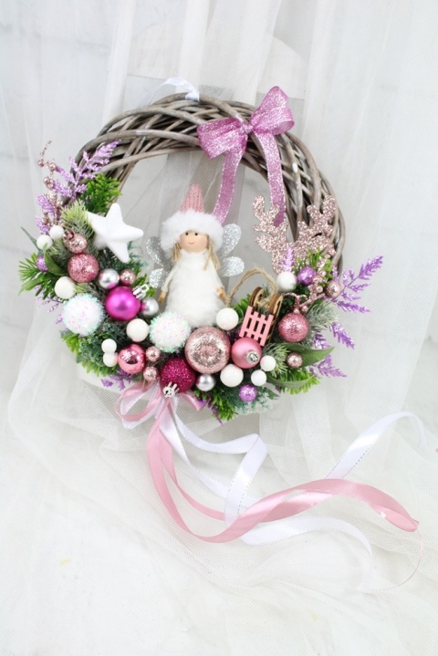 Wianek świąteczny wieniec stroik na drzwi ozdoba domu aniołek